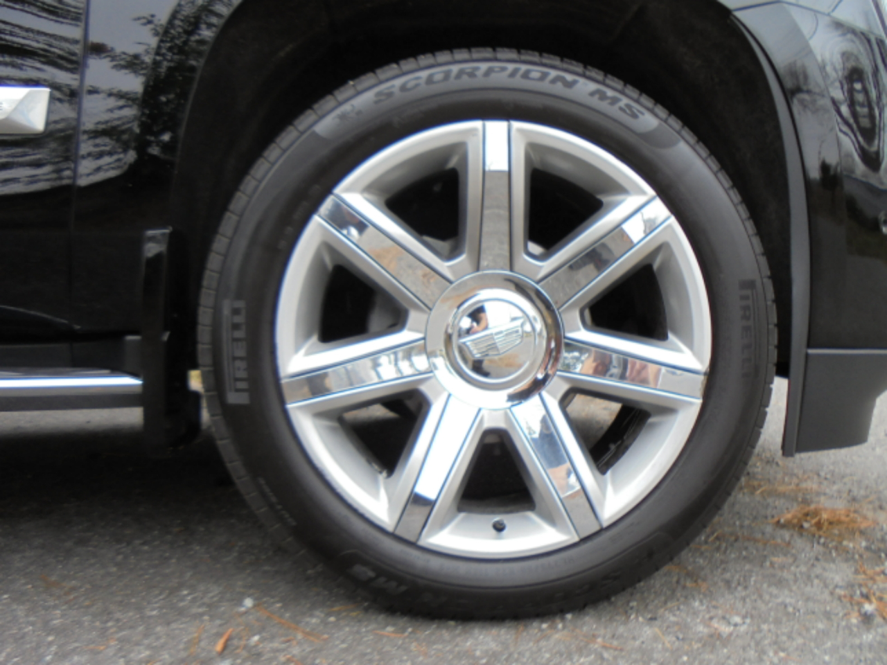 Cadillac Escalade ESV 4WD 4dr Luxury 2019