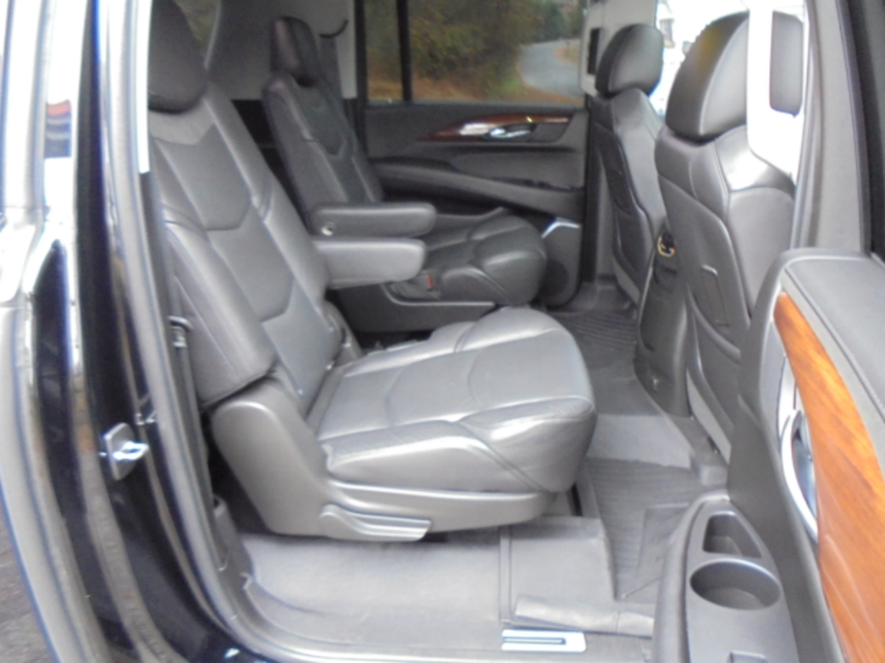 Cadillac Escalade ESV 4WD 4dr Luxury 2019