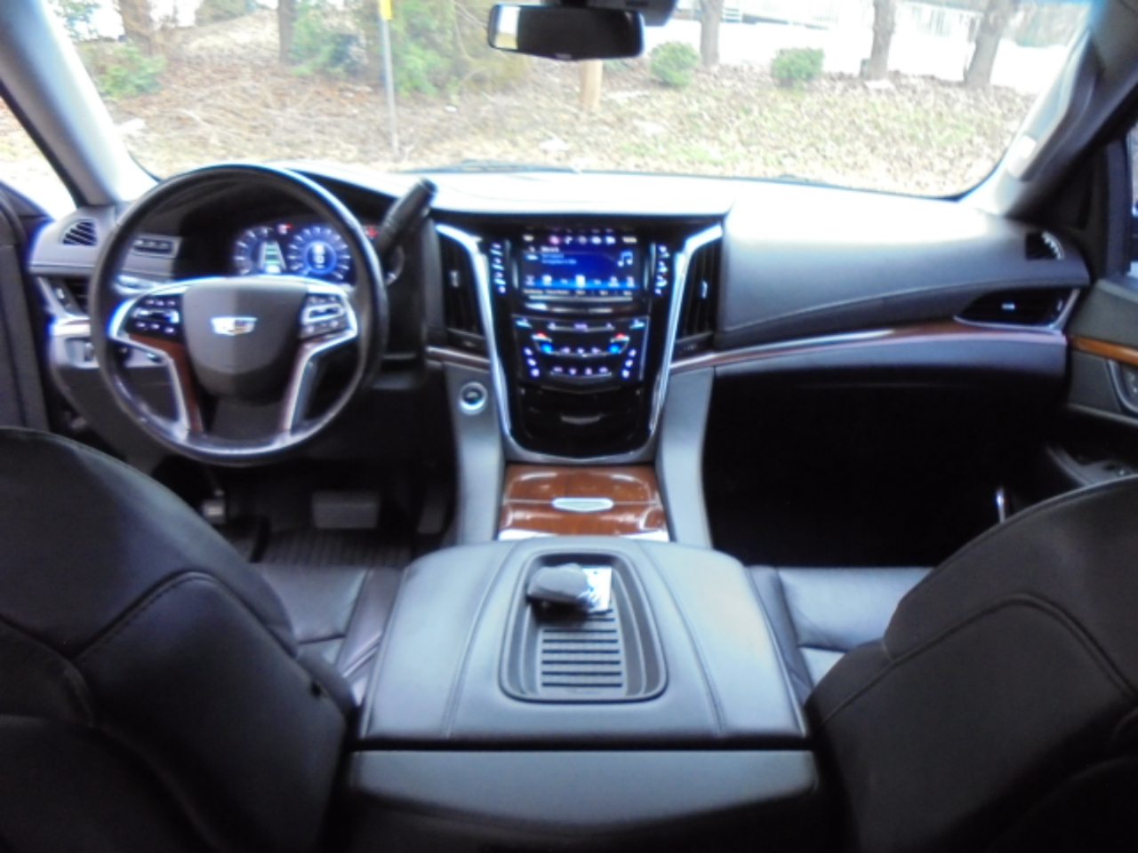 Cadillac Escalade ESV 4WD 4dr Luxury 2019