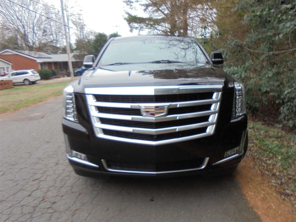 Cadillac Escalade ESV 4WD 4dr Luxury 2019
