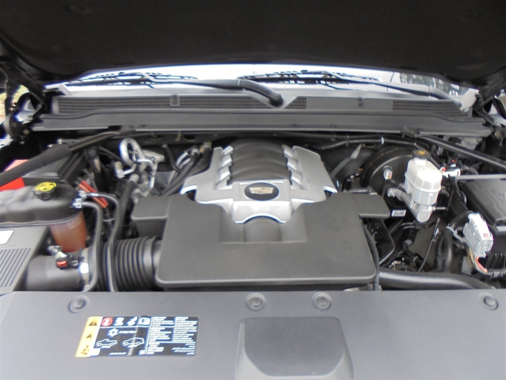 Cadillac Escalade ESV 4WD 4dr Luxury 2019