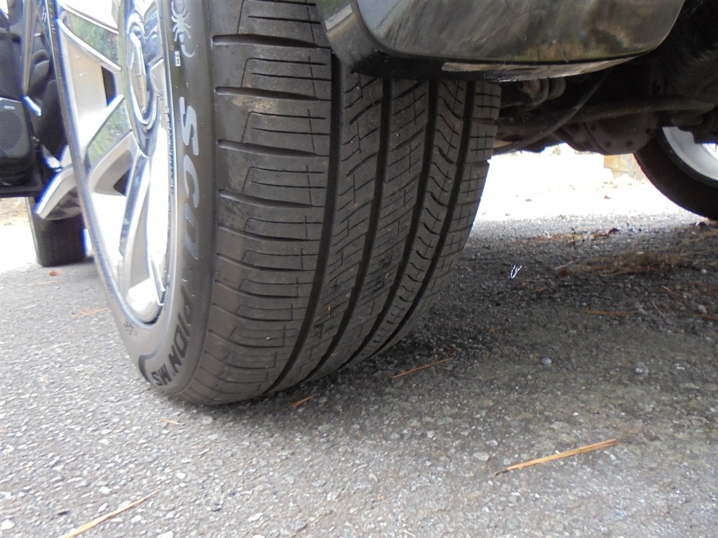 Cadillac Escalade ESV 4WD 4dr Luxury 2019