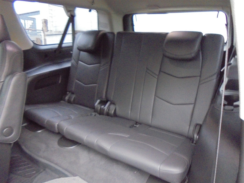 Cadillac Escalade ESV 4WD 4dr Luxury 2019