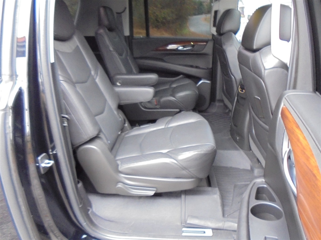 Cadillac Escalade ESV 4WD 4dr Luxury 2019