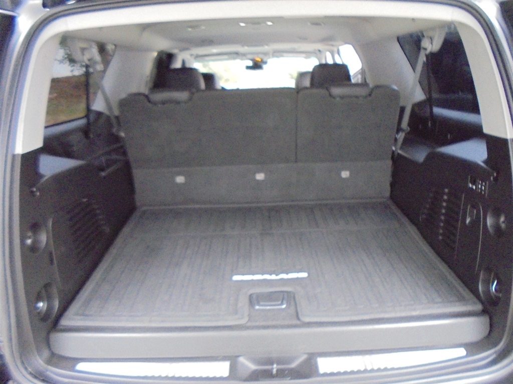 Cadillac Escalade ESV 4WD 4dr Luxury 2019