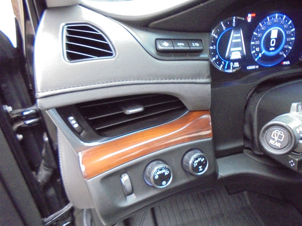 Cadillac Escalade ESV 4WD 4dr Luxury 2019