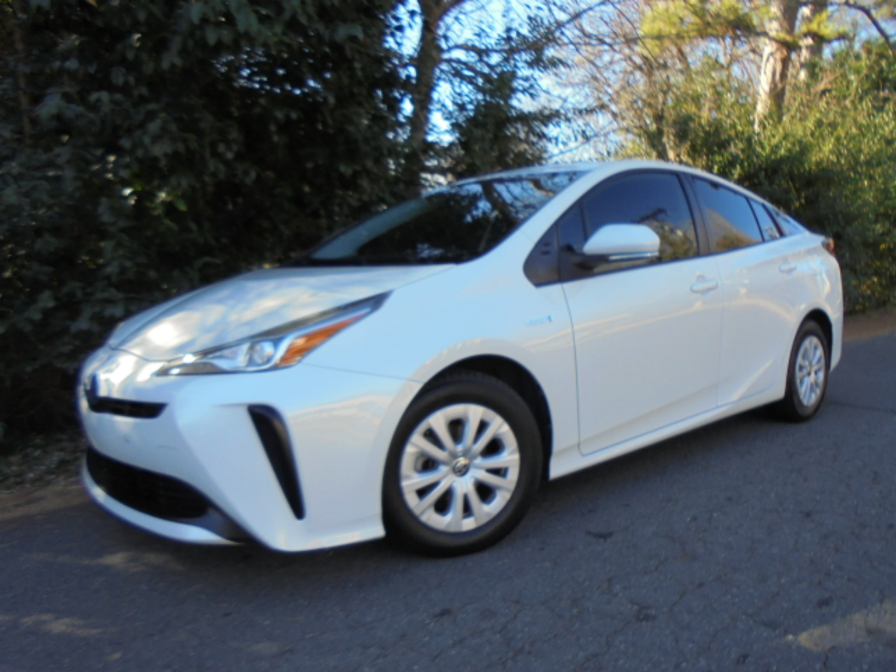 2020 Toyota Prius L Eco (Natl)