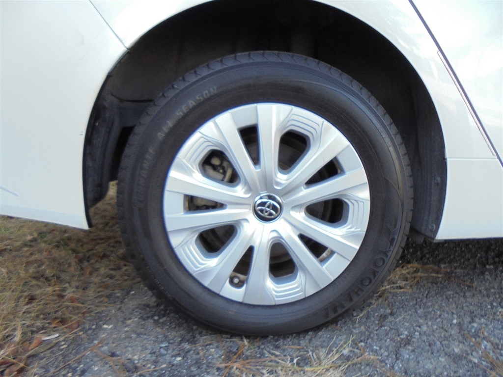 Toyota Prius L Eco (Natl) 2020