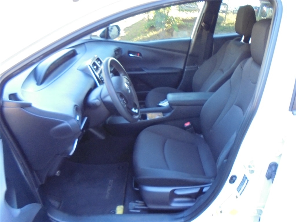 Toyota Prius L Eco (Natl) 2020