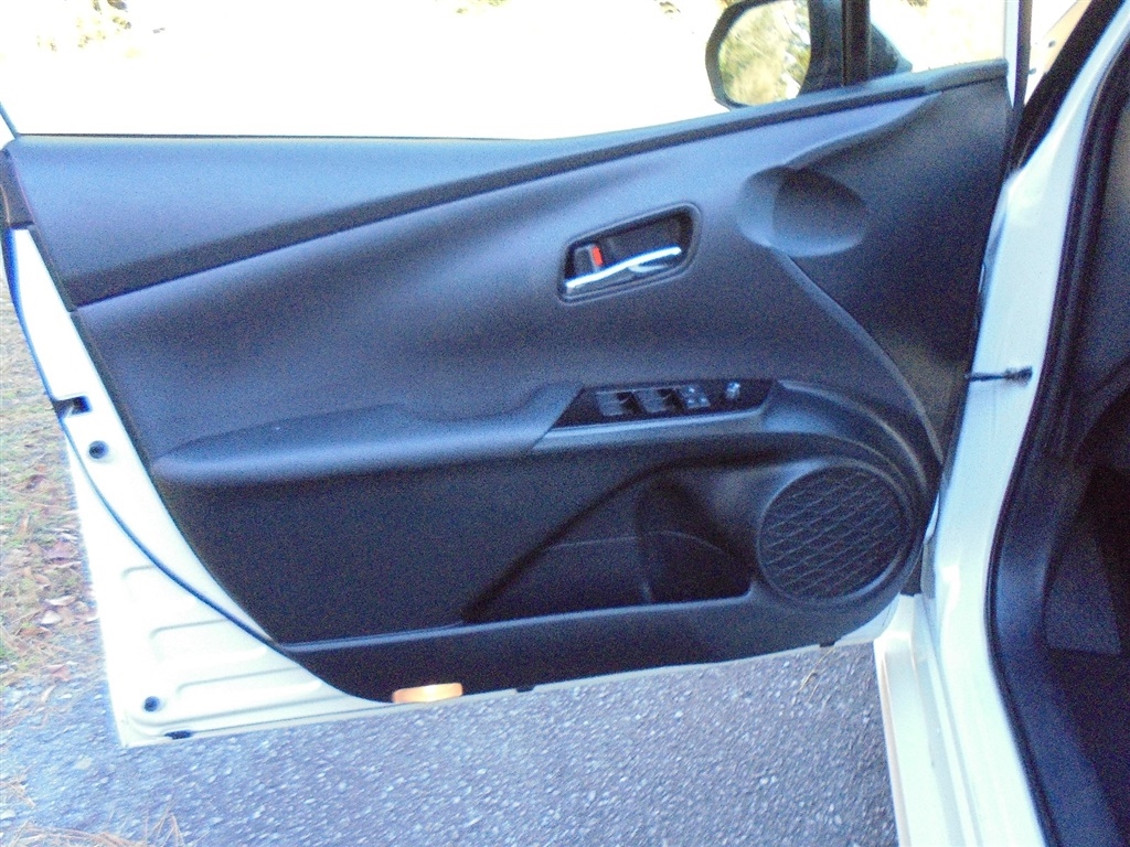 Toyota Prius L Eco (Natl) 2020