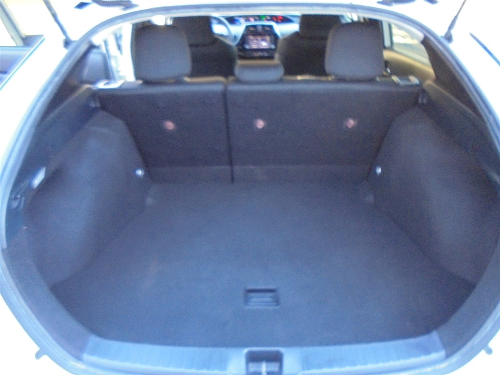 Toyota Prius L Eco (Natl) 2020