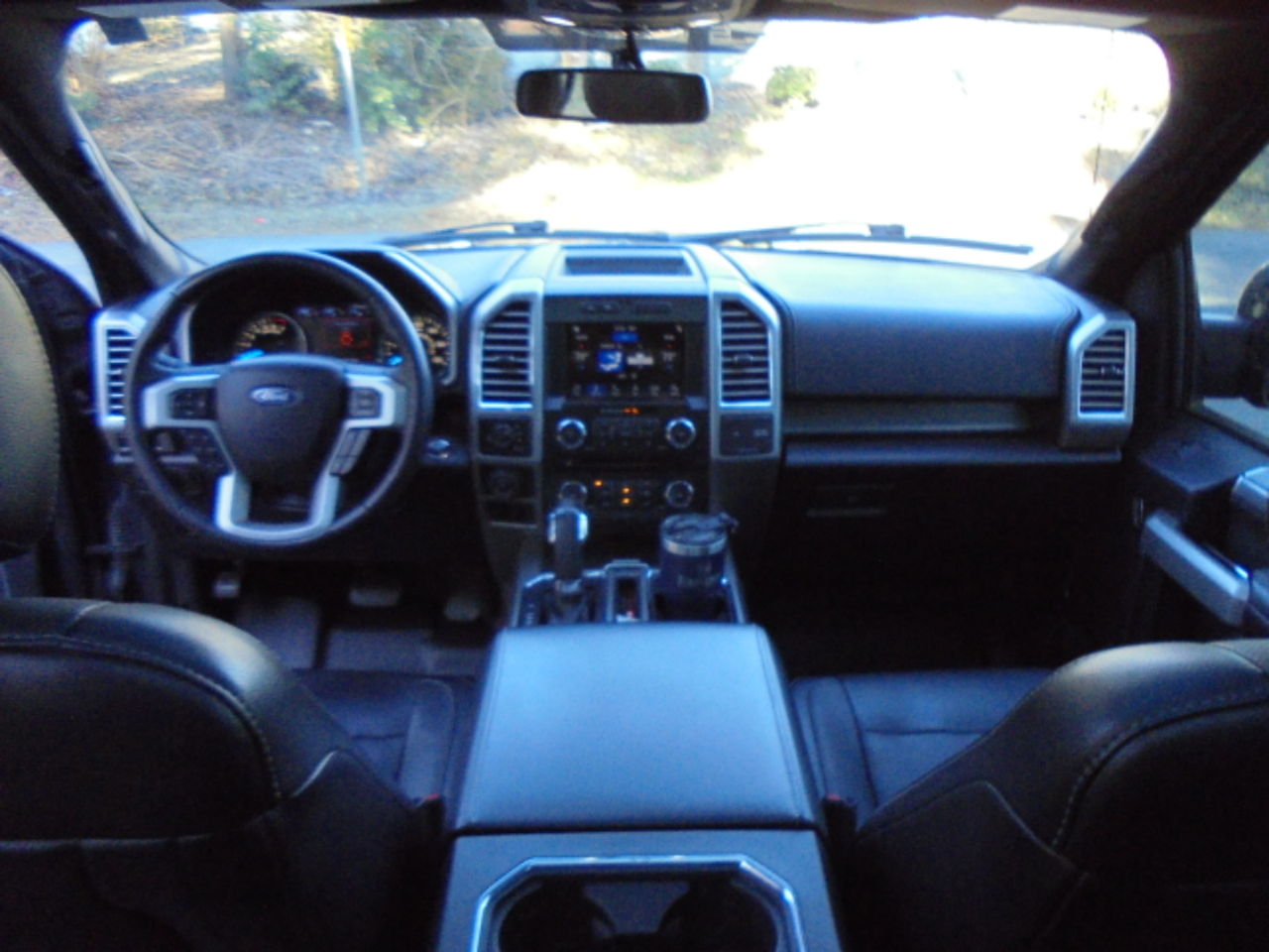 Ford F-150 4WD SuperCrew 145" Lariat 2016