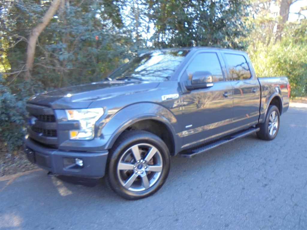 2016 Ford F-150 4WD SuperCrew 145" Lariat