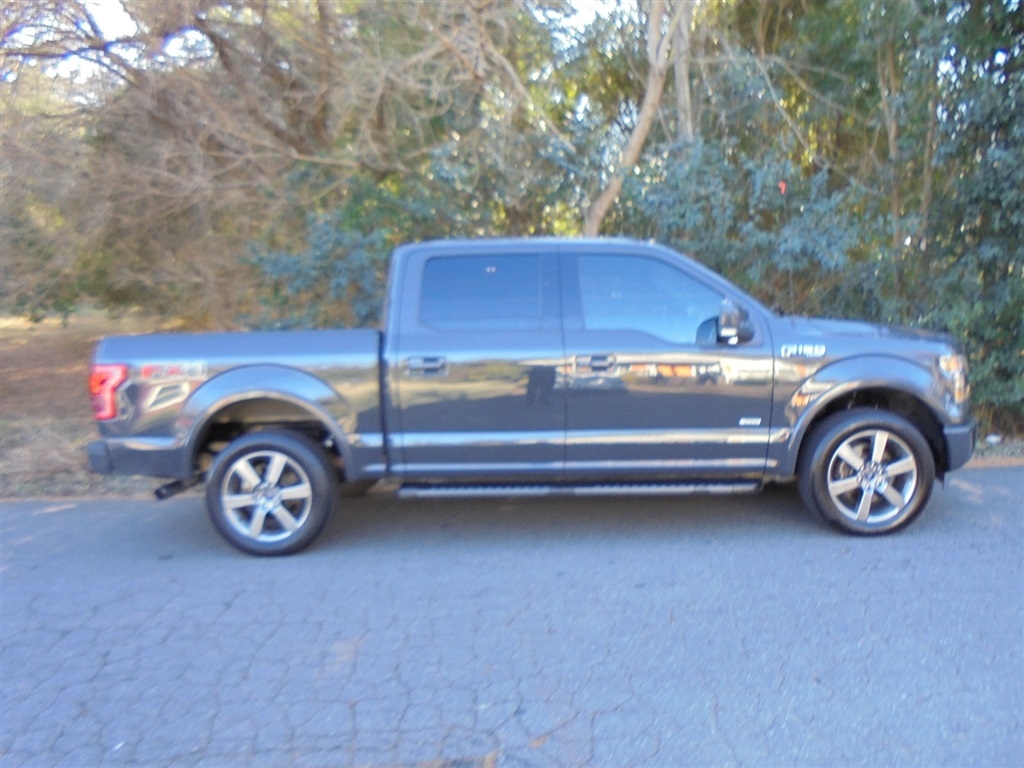 Ford F-150 4WD SuperCrew 145" Lariat 2016