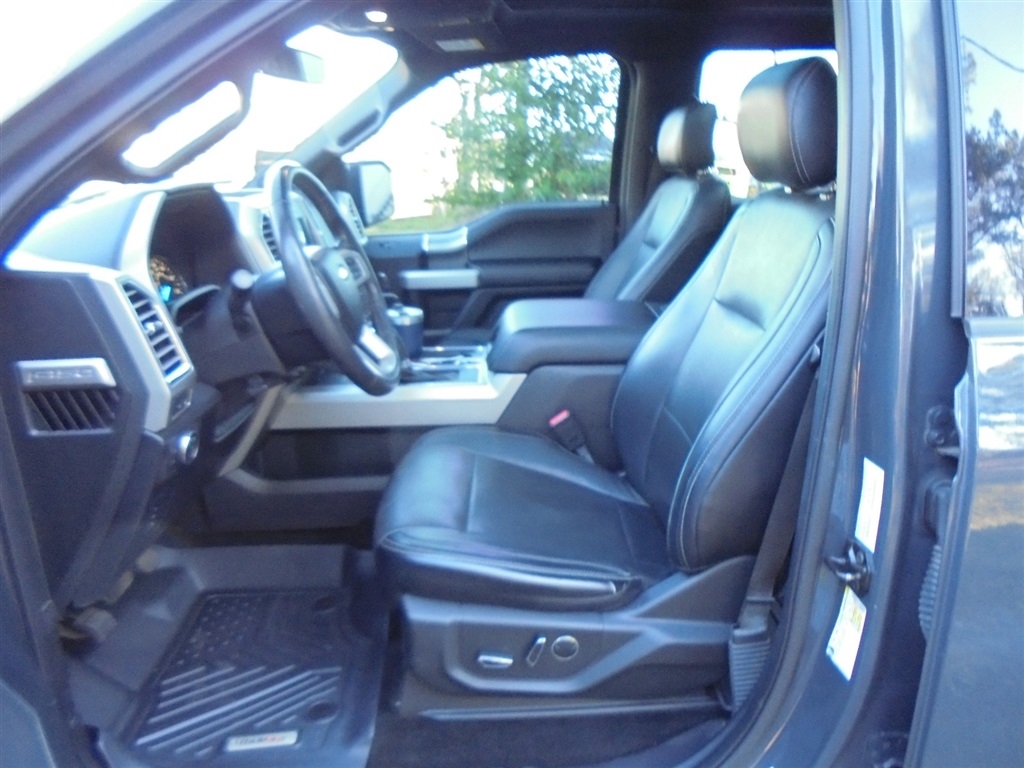 Ford F-150 4WD SuperCrew 145" Lariat 2016