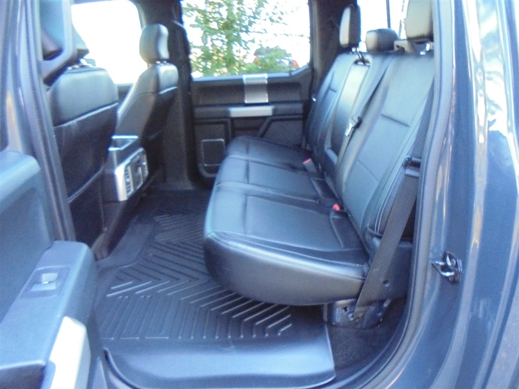 Ford F-150 4WD SuperCrew 145" Lariat 2016