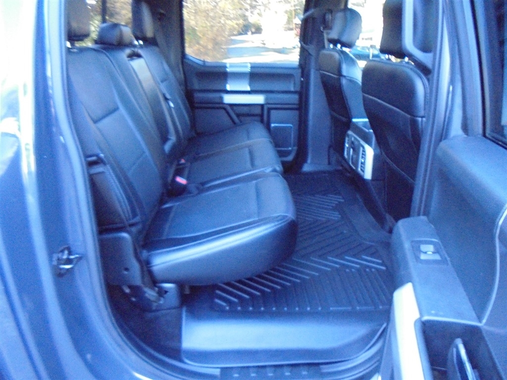 Ford F-150 4WD SuperCrew 145" Lariat 2016