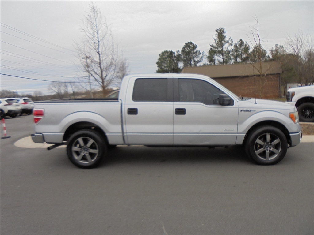 Ford F-150 2WD SuperCrew 145" XLT 2013