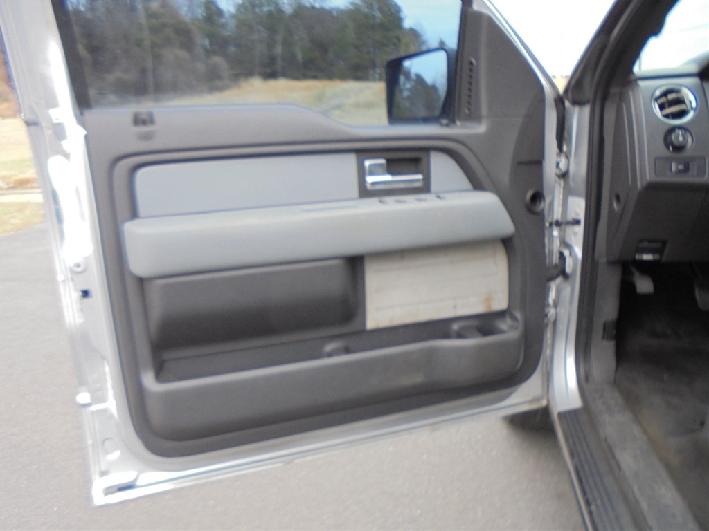 Ford F-150 2WD SuperCrew 145" XLT 2013