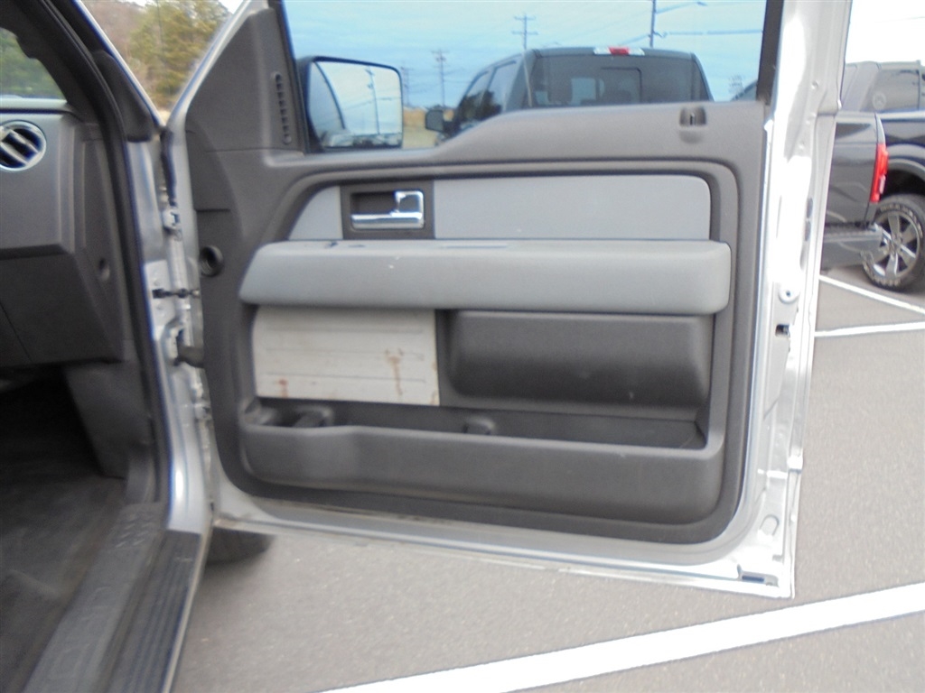 Ford F-150 2WD SuperCrew 145" XLT 2013