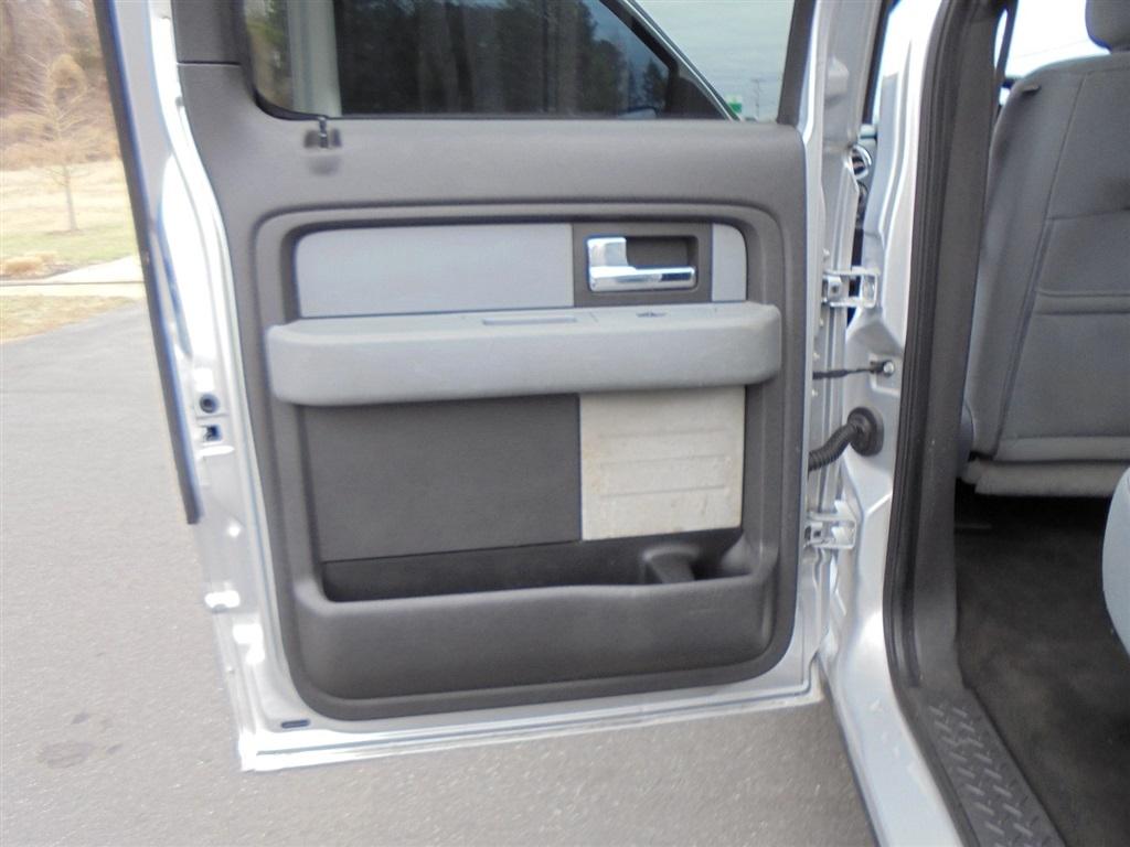 Ford F-150 2WD SuperCrew 145" XLT 2013