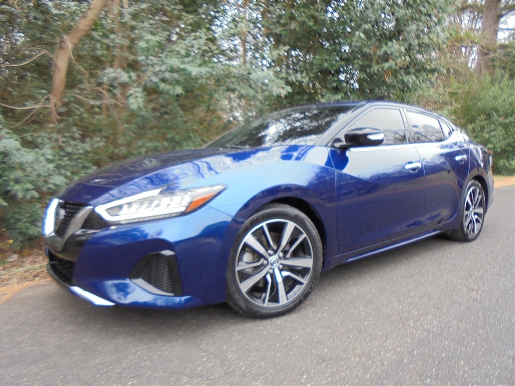 2022 Nissan Maxima SV CVT