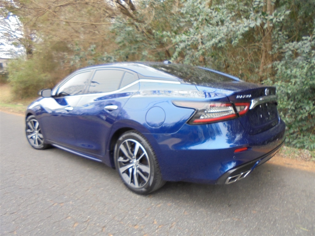 Nissan Maxima SV CVT 2022