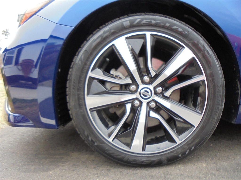 Nissan Maxima SV CVT 2022