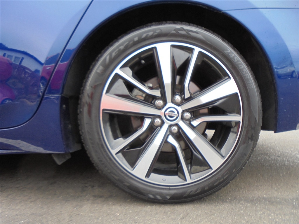 Nissan Maxima SV CVT 2022