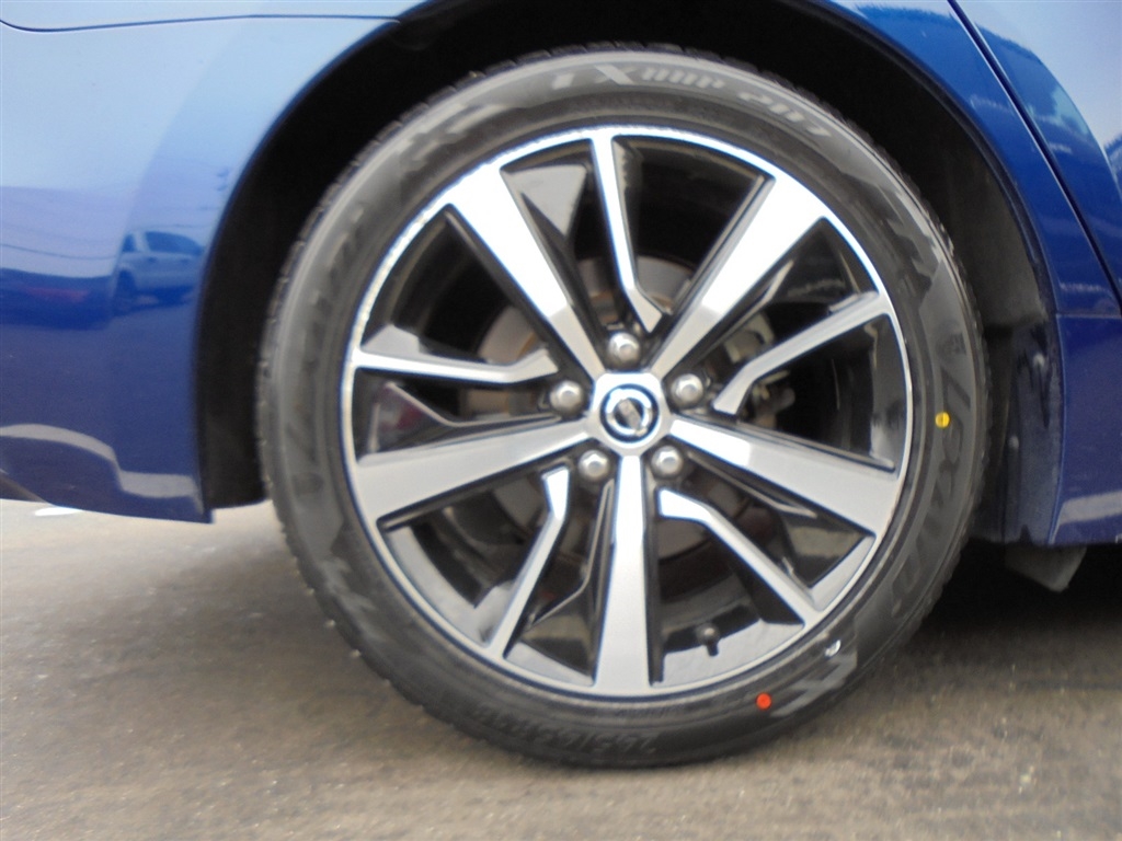 Nissan Maxima SV CVT 2022