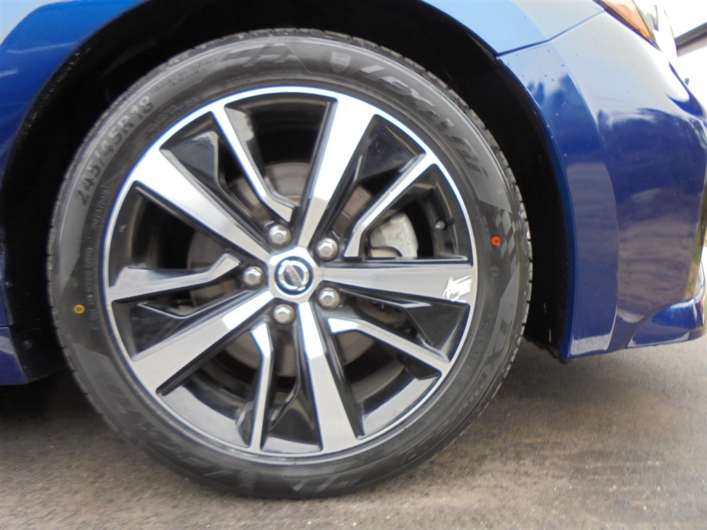 Nissan Maxima SV CVT 2022