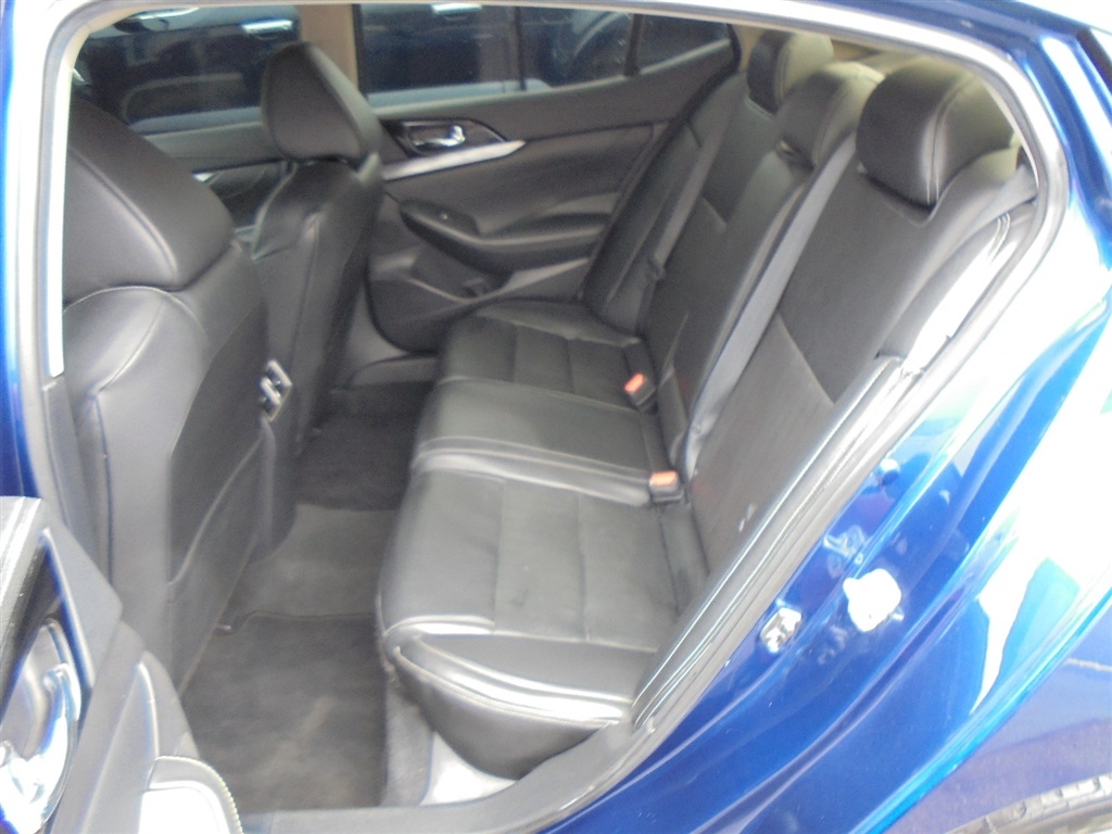 Nissan Maxima SV CVT 2022