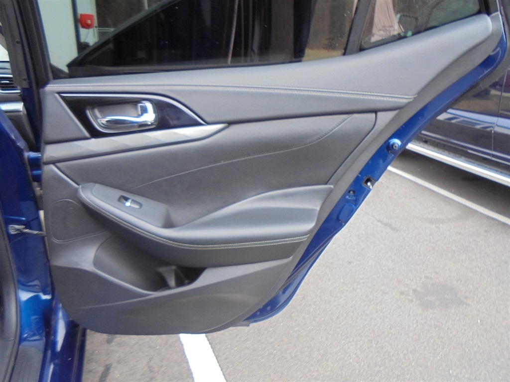 Nissan Maxima SV CVT 2022