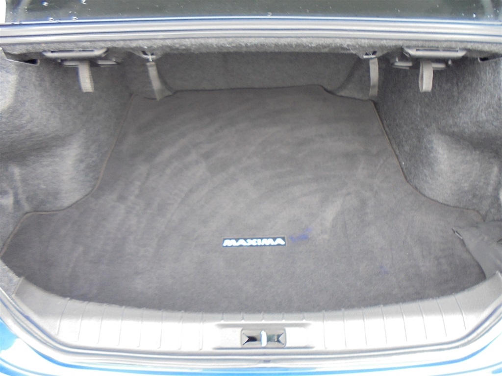 Nissan Maxima SV CVT 2022