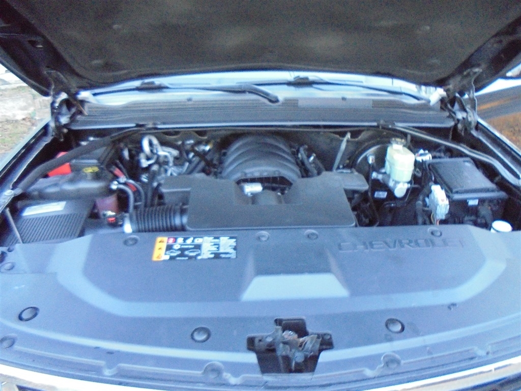 Chevrolet Suburban 2WD 4dr LT 2020