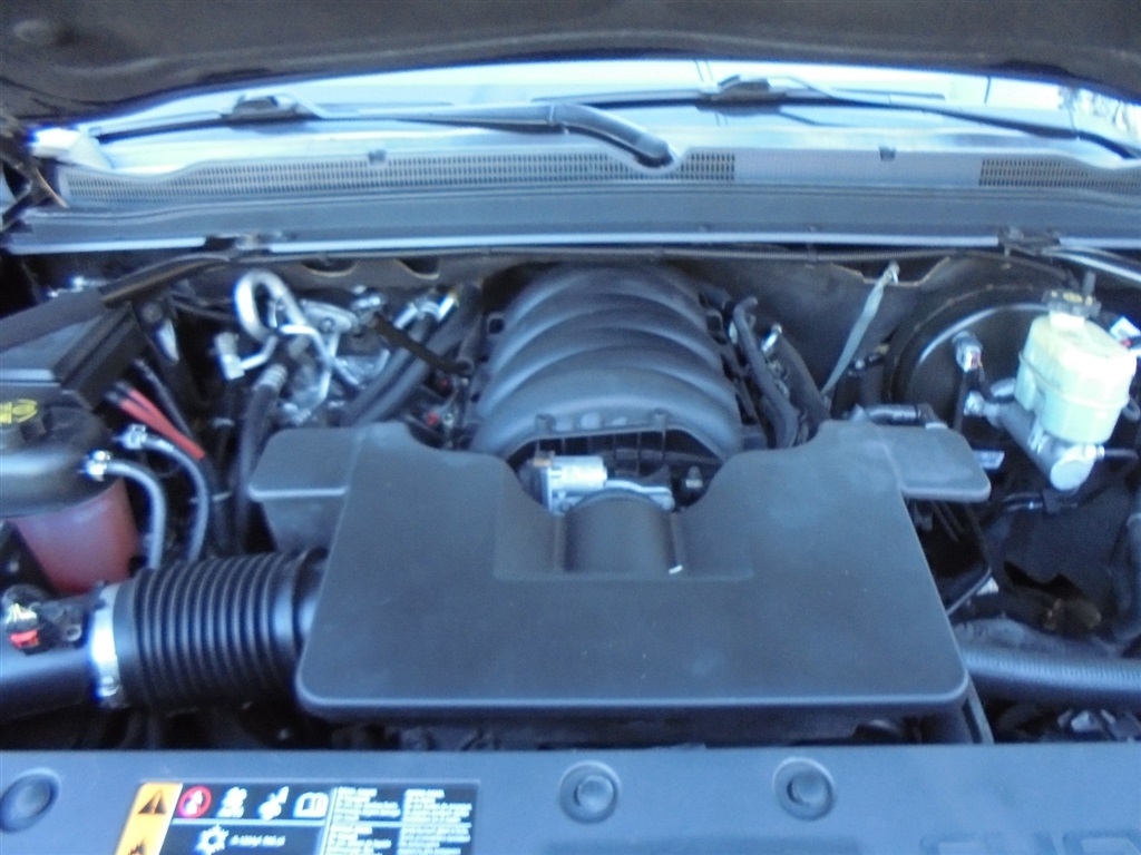 Chevrolet Suburban 2WD 4dr LT 2020