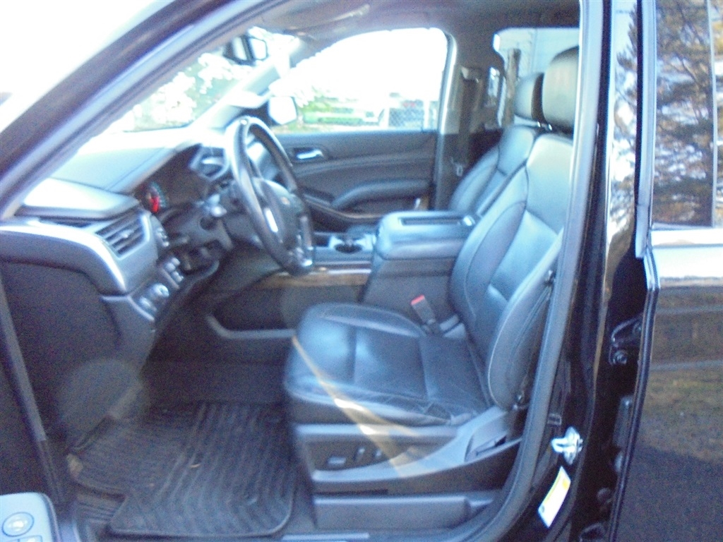 Chevrolet Suburban 2WD 4dr LT 2020