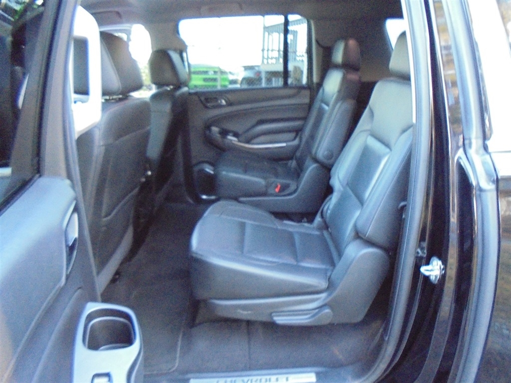 Chevrolet Suburban 2WD 4dr LT 2020