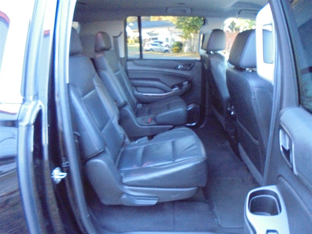 Chevrolet Suburban 2WD 4dr LT 2020