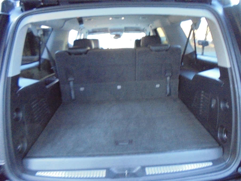 Chevrolet Suburban 2WD 4dr LT 2020