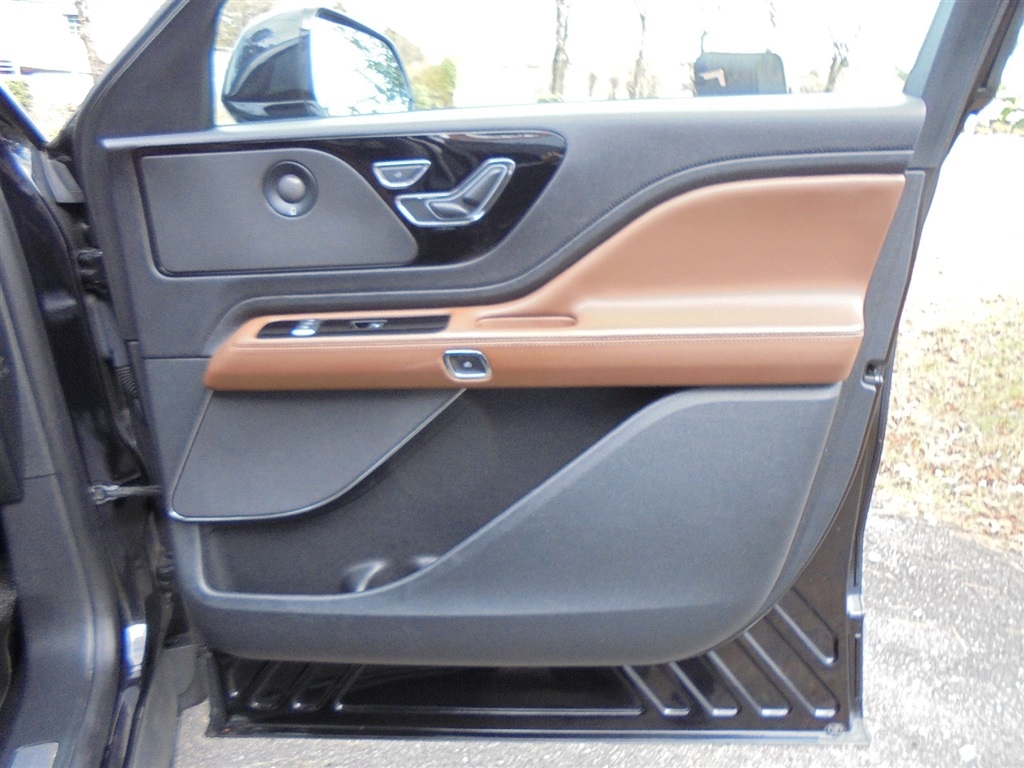 Lincoln Aviator Reserve AWD 2021