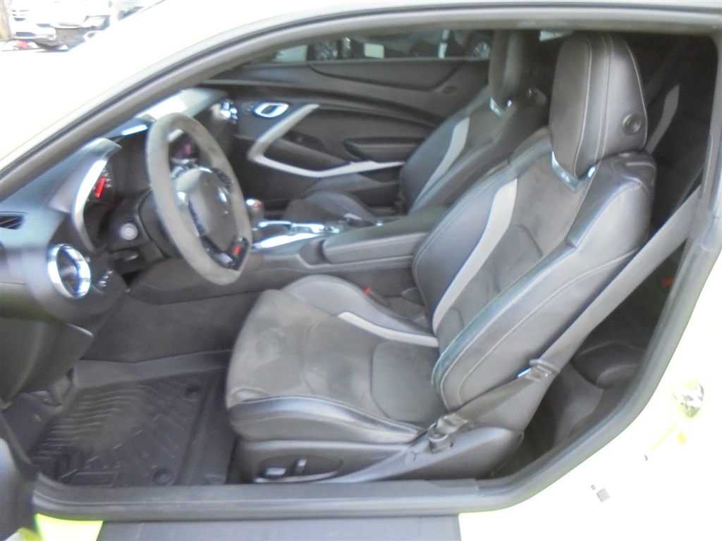 Chevrolet Camaro 2dr Cpe 1SS 2020