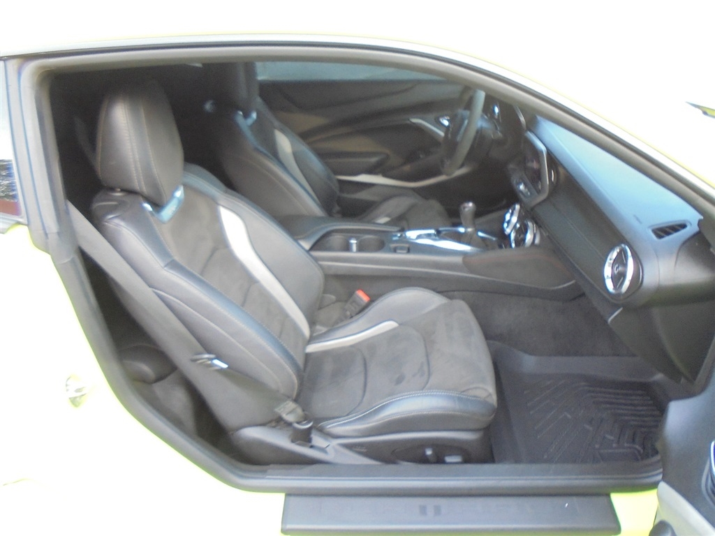 Chevrolet Camaro 2dr Cpe 1SS 2020