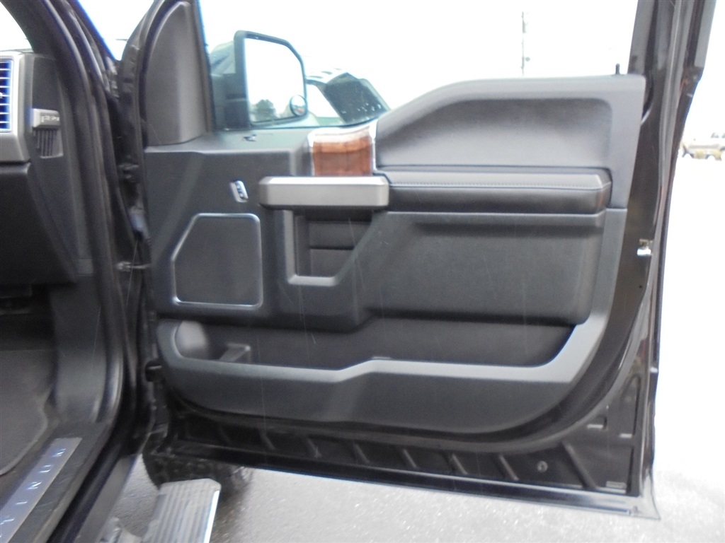 Ford F-150 4WD SuperCrew 145" Platinum 2016