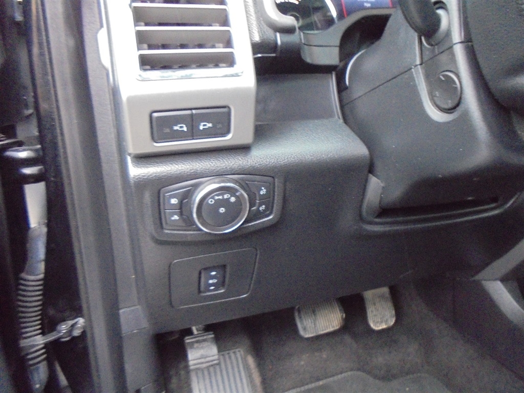 Ford F-150 4WD SuperCrew 145" Platinum 2016