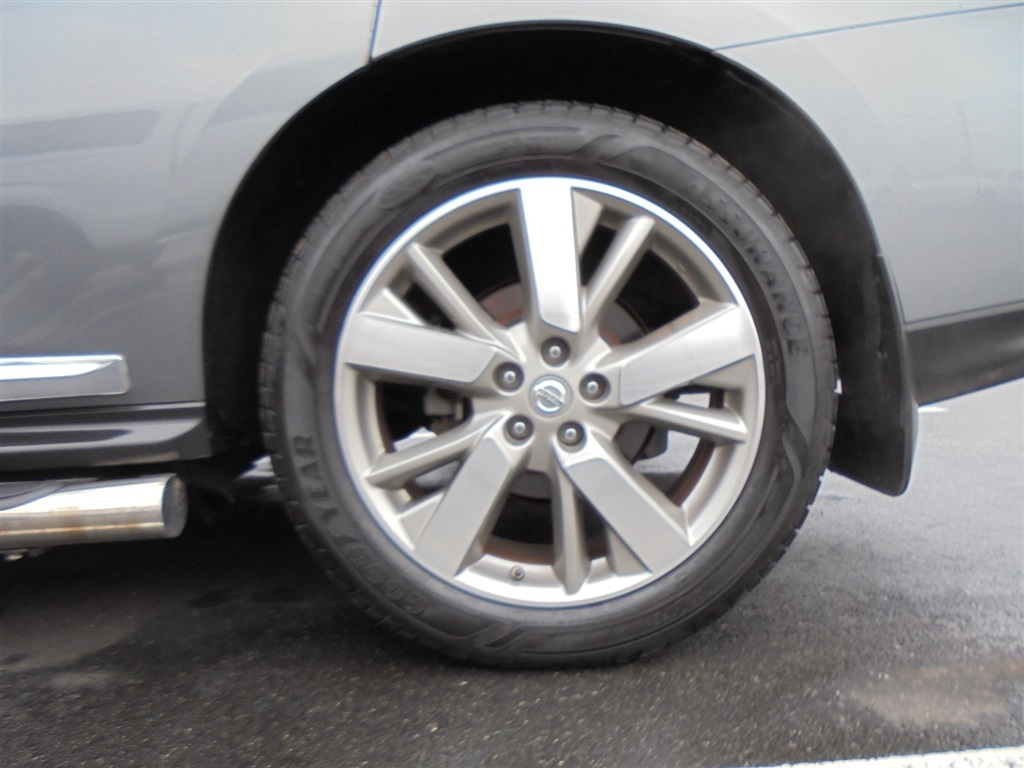 Nissan Pathfinder 2WD 4dr Platinum 2016