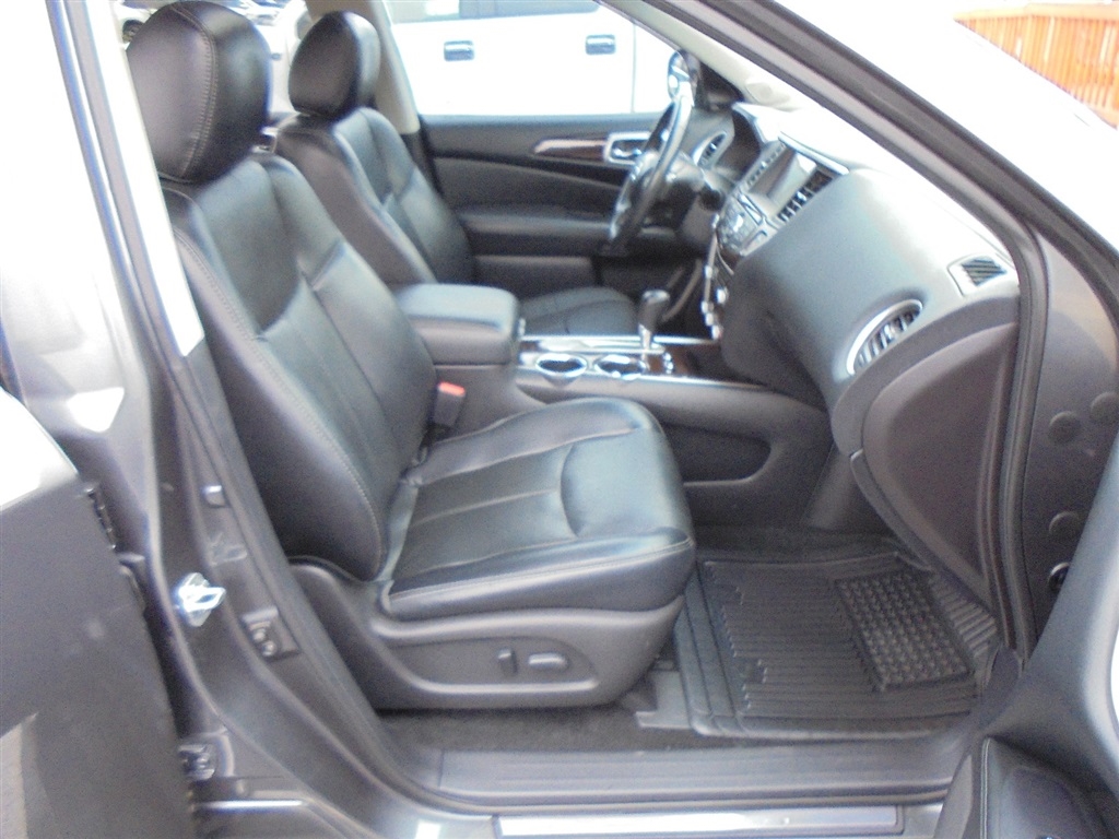 Nissan Pathfinder 2WD 4dr Platinum 2016