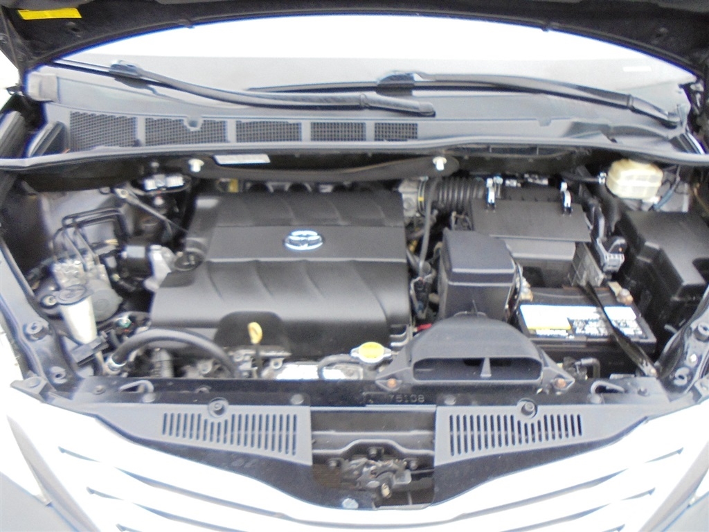 Toyota Sienna 5dr 8-Pass Van XLE FWD (Natl) 2016