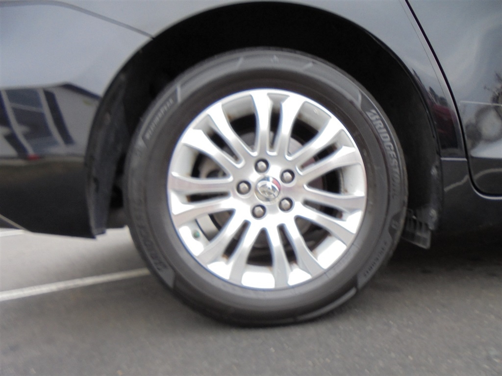 Toyota Sienna 5dr 8-Pass Van XLE FWD (Natl) 2016