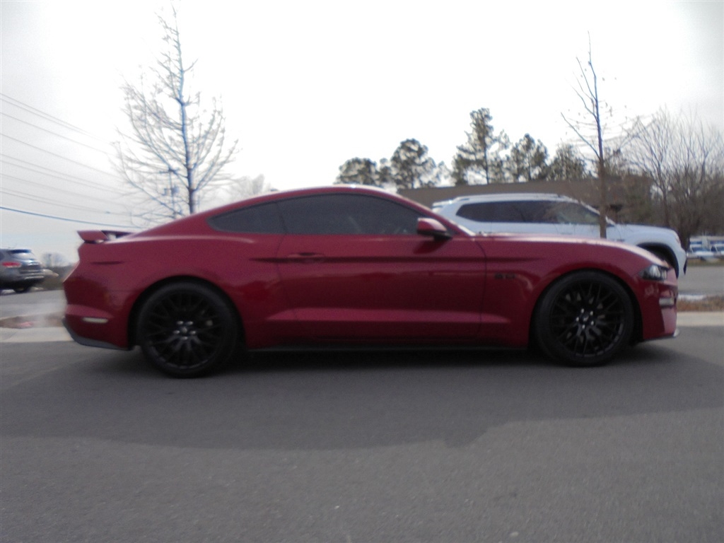 Ford Mustang GT Fastback 2021
